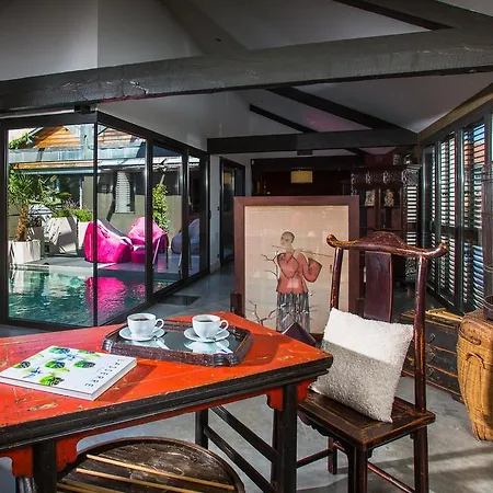 Be Loft Pool & 2* Avignon