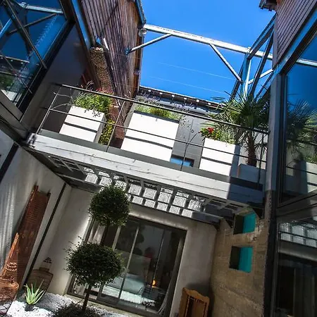 Be Loft Pool & 2* Avignon