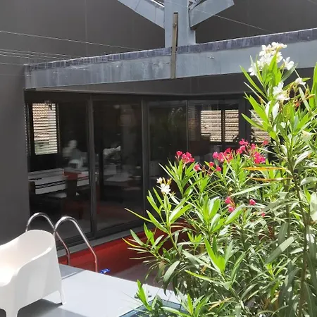 Couette-café Be Loft Pool &