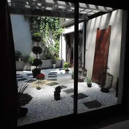 Be Loft Pool & Couette-café Avignon