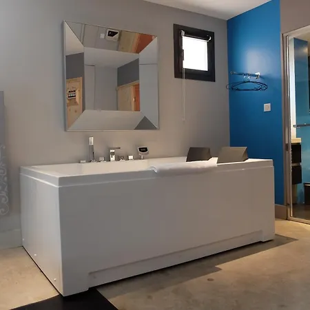 Be Loft Pool & Couette-café