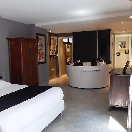 Be Loft Pool & Couette-café 2*