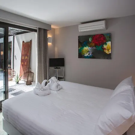 Be Loft Pool & Couette-café 2*