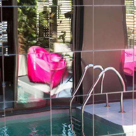 Be Loft Pool & Couette-café Avignon