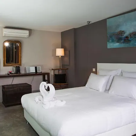 Couette-café Be Loft Pool &