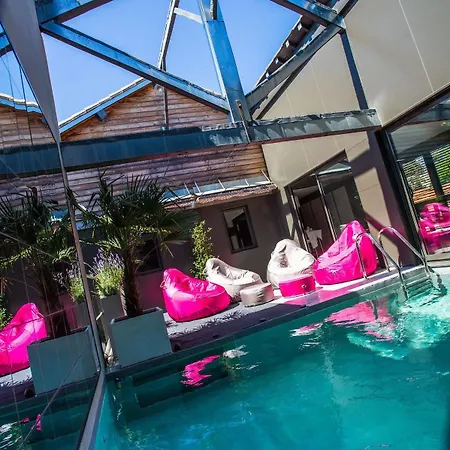 Couette-café Be Loft Pool & Avignon