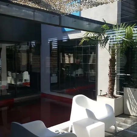 Couette-café Be Loft Pool &