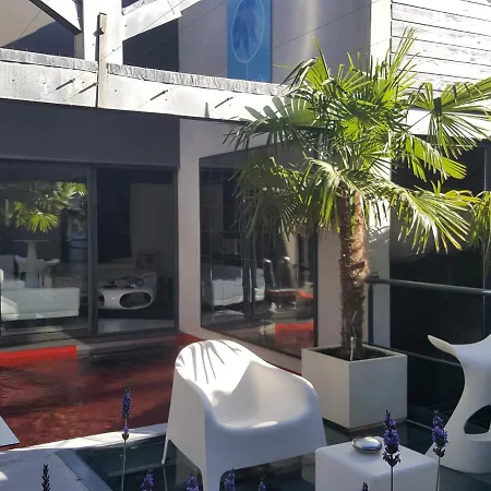 Couette-café Be Loft Pool &